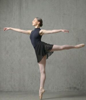 ballettrock-kinder-schwarz-symfonia-szene-am-modell