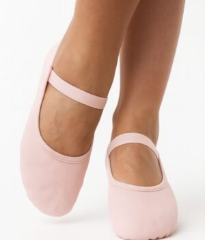 ballettschuhe-kinder-rosa-eleve-vorderansicht-am-modell