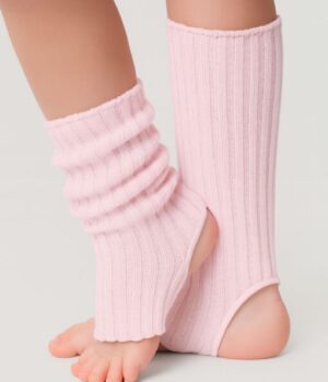 beinwaermer-rosa-kind-modell-vorderansicht