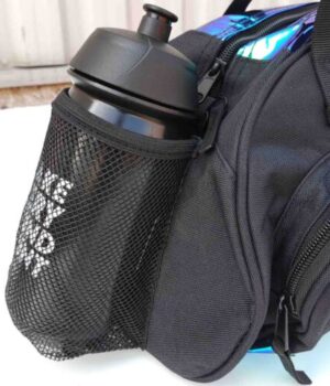 sporttasche-schwarz-blau-kind-seitenansicht