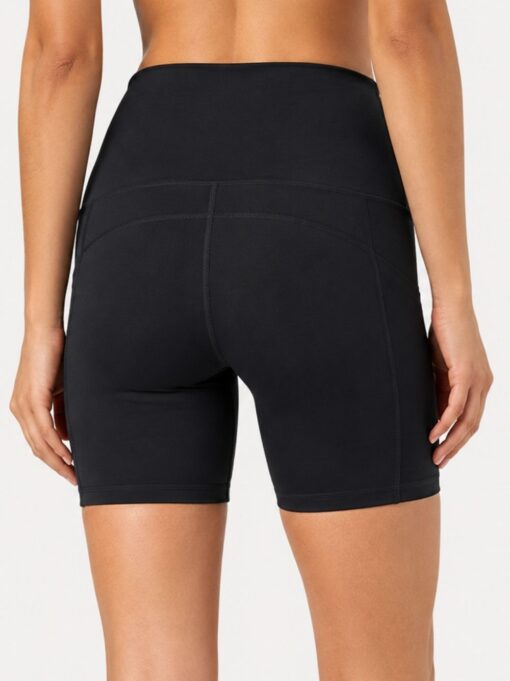 bike-pants-schwarz-damen-modell-rueckansicht
