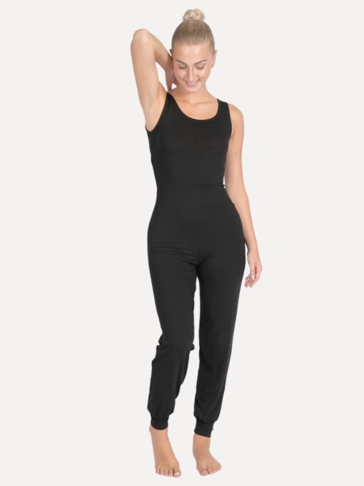 jumpsuit-schwarz-damen-dancerdancewear-modell-vorderansicht