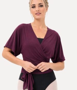 kimono-bordeaux-damen-modell-vorderansicht