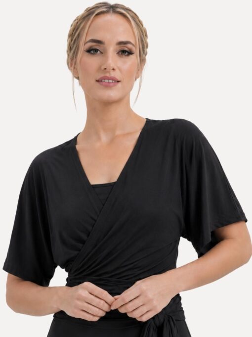 kimono-schwarz-damen-modell-studio