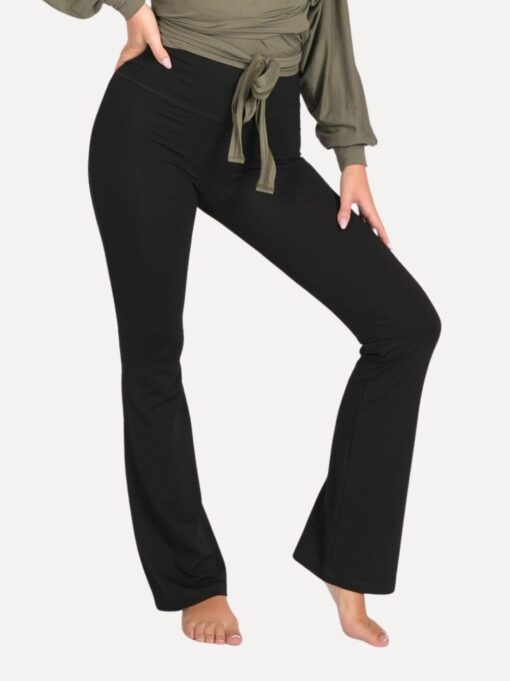 legging-schwarz-damen-flared-modell-vorderansicht