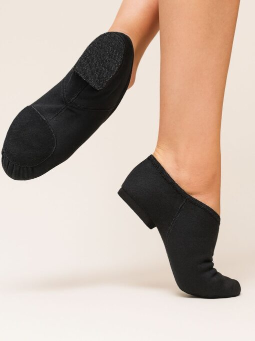 jazzschuhe-damen-schwarz-shuffle-am-modell-vorder-und-sohlenansicht