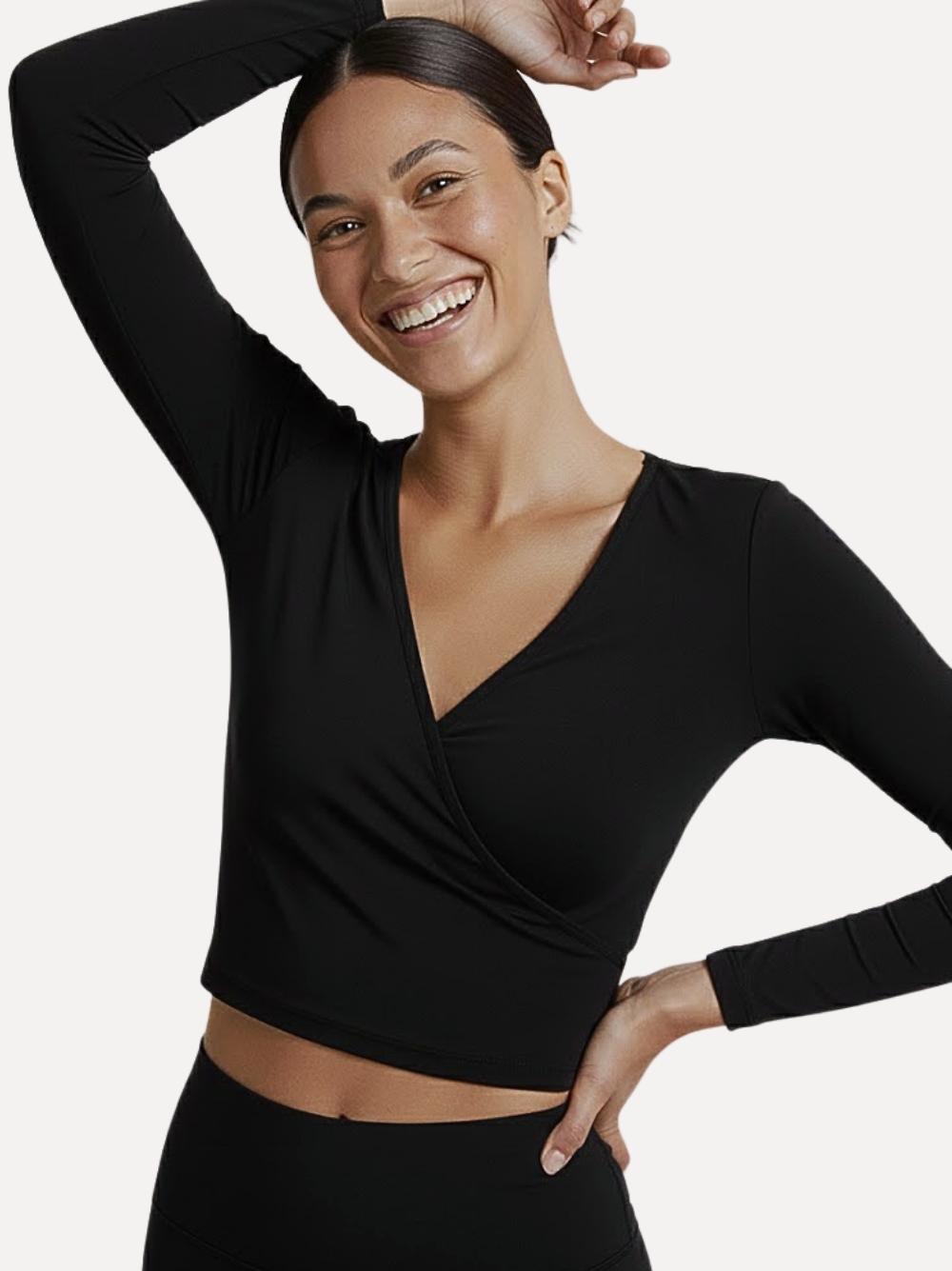 Ballettjäckchen aus Tactel mit 7/8 Ärmeln Pullover schwarz Modell Nahaufnahme