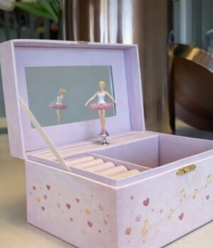 musikschatulle-kinder-lila-djazz-lifestyle-offen